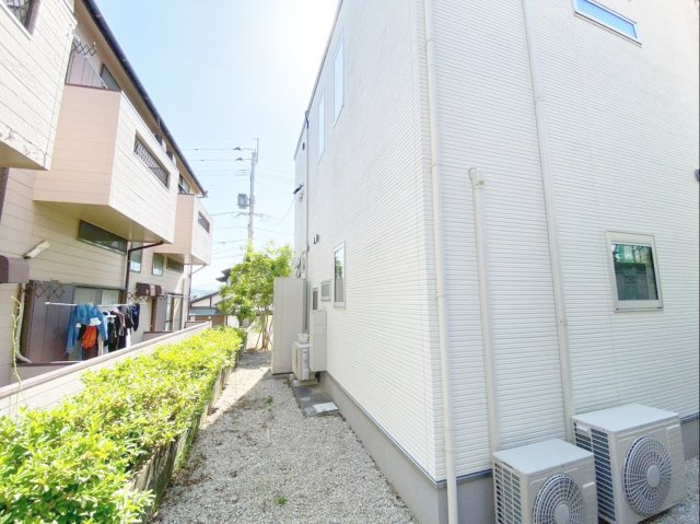 福岡市東区和白東4丁目戸建の外観|砂利が敷かれているので、防犯面でもメリットがあります！
