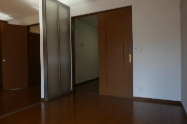 ファミーユ昭和の居間・リビング