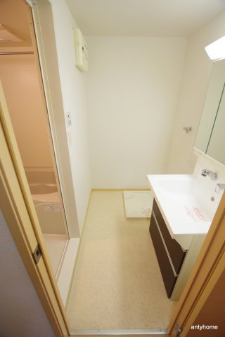 サニーレジデンス西三国NEOの洗面所