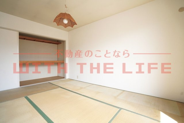 ラベンダー堤【キャッシュバック対象物件】の和室|落ち着いた雰囲気の和室付きです