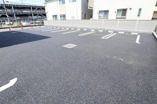 ビリーハウスの駐車場