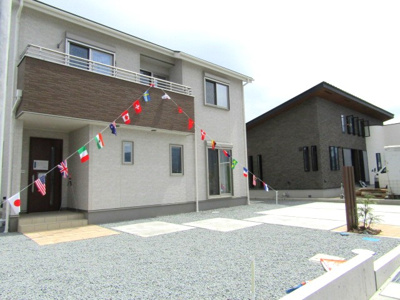 【駐車場】 | 【Z空調の家】　石和町小石和 | 車をお持ちの方に嬉しい駐車場付きの物件です
