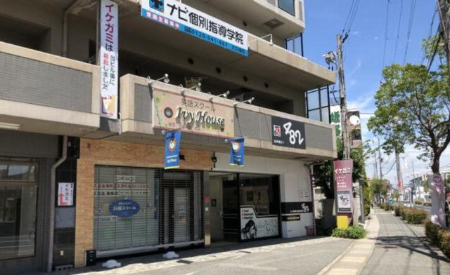 シルクステージの外観