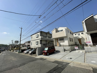 【前面道路含む現地写真】 | 天白区元植田 全6棟 ＜仲介手数料無料＞植田小・植田中　新築一戸建て | 撮影
社長の村田です！
自らプレイヤーとして営業しています
長年の経験と実績から皆様により良いマイホーム購入のご提案をいたします。
住宅ローンの不安や購入後の不安等何でもご相談ください。