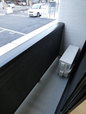 【バルコニー】 | コンフォート福生 | バルコニーからの眺めを楽しみながら食事をしませんか