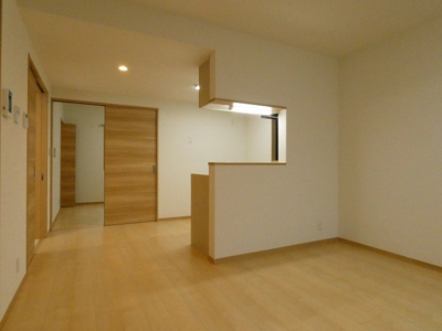 【居間・リビング】 | コンフォート福生 | 14.8帖広々LDK