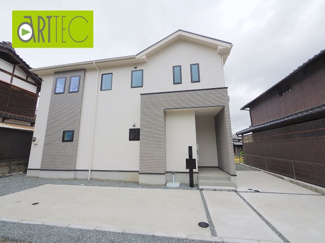 【駐車場】 | 【駐車スペース】
日々の暮らしにマイカーが必要。そんな方は物件の購入条件に駐車場は必須です。通勤に、家族のお迎えに、お買物に、おでかけに、クルマライフを楽しみたい方に。