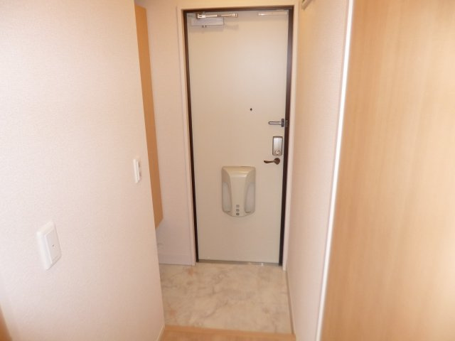 サンライズ並木の玄関