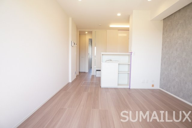 熊本市南区御幸笛田３丁目のアパートの居間・リビング