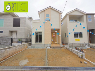 【駐車場】 | 【駐車スペース】
日々の暮らしにマイカーが必要。そんな方は物件の購入条件に駐車場は必須です。通勤に、家族のお迎えに、お買物に、おでかけに、クルマライフを楽しみたい方に。