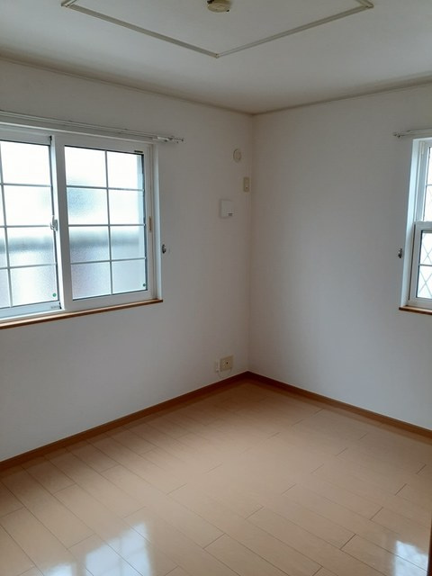 ソレイユBの洋室