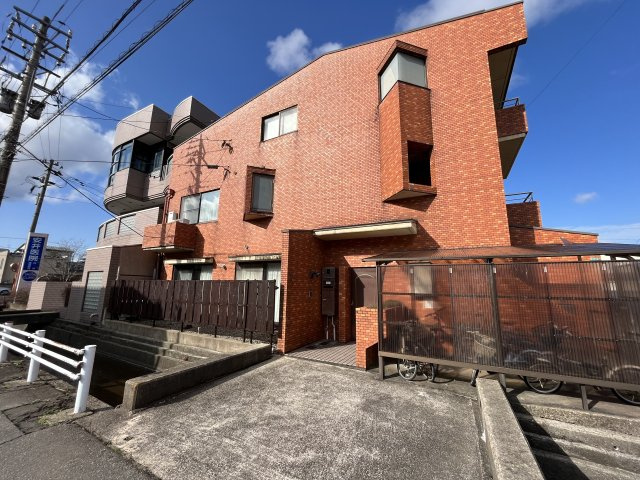 ロアール松本の外観