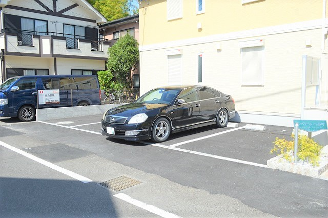 アンベリール一番町の駐車場