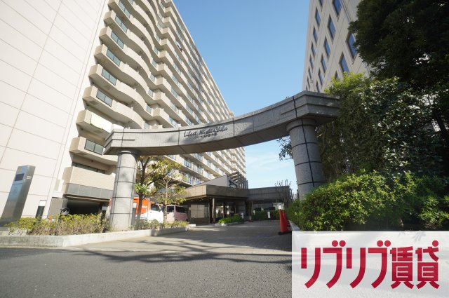 リーベスト西千葉のエントランス