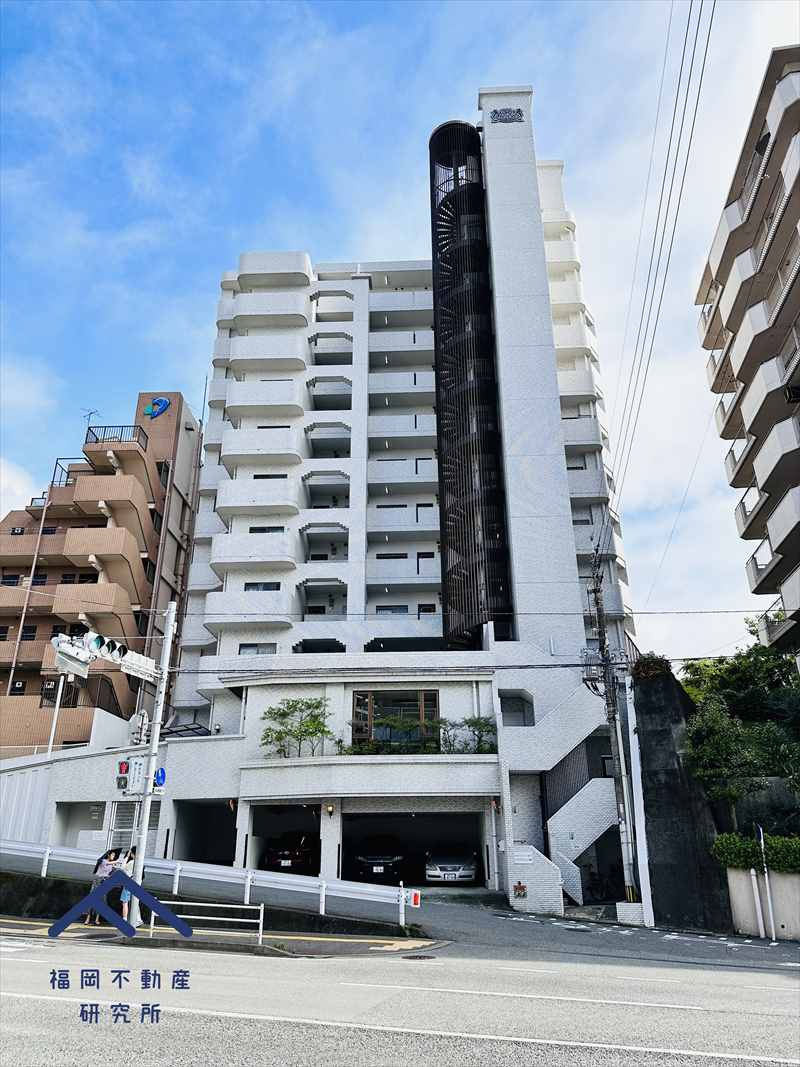 ライオンズマンション六本松の外観