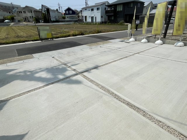 守山区桜坂の駐車場|並列3台駐車可能
