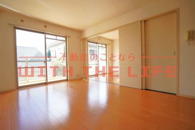 サン・グリーン【10,000円キャッシュバック対象物件】の居間・リビング|清潔なロビーです