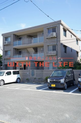 サン・グリーン【10,000円キャッシュバック対象物件】の外観|ゆったり過ごせるリビングです