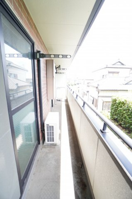 【バルコニー】 | ロイヤルクレッセント西登戸 | ※同物件・同タイプの写真です。
