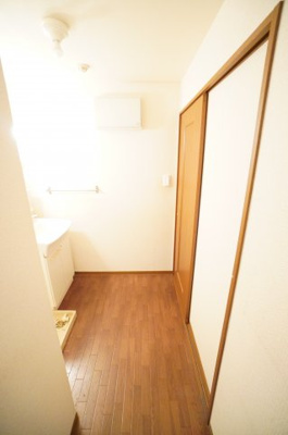 【洗面所】 | ロイヤルクレッセント西登戸 | ※同物件・同タイプの写真です。