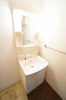 【独立洗面台】 | ロイヤルクレッセント西登戸 | ※同物件・同タイプの写真です。