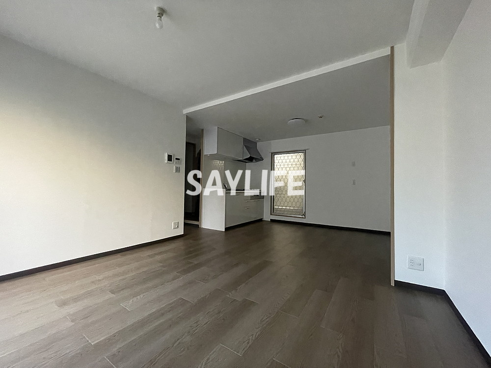 ヤサカハイツの居間・リビング