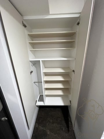 プランドール新大阪の玄関
