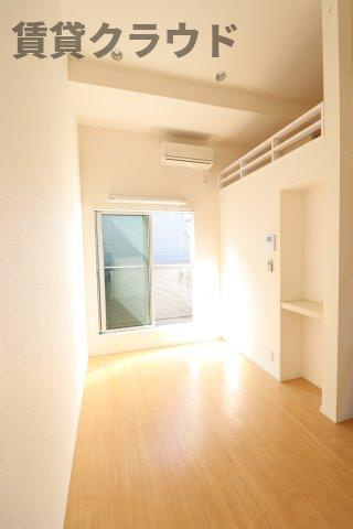 コンフォール千葉の居間・リビング|外はこのようになっています
