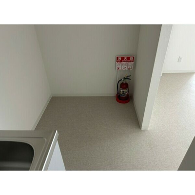  | THE RESIDENCE SHINSAKAE【　1階路面店　】
