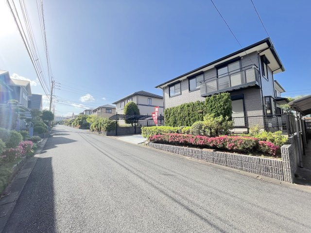 希みが丘５丁目戸建ての前面道路含む現地写真
