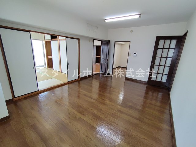【居間・リビング】 | ジナ東海 | 別部屋写真です。