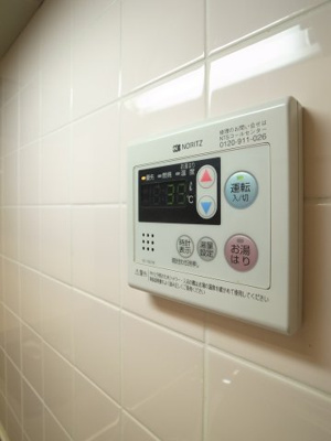 【キッチン】 | 都町小川マンション | お湯の温度設定はキッチンでも操作可能。