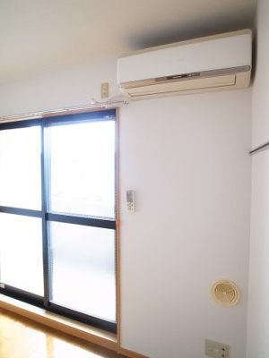 【設備】 | 都町小川マンション | エアコンで夏も、冬も快適に。