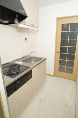 【内装】 | 都町小川マンション | 玄関からお部屋に向かって。パシャリ。