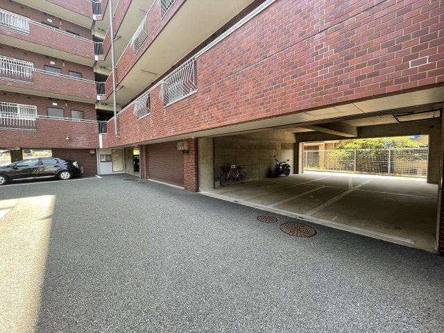 久留米パインハイツの駐車場