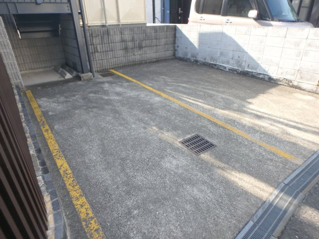 【駐車場】 | アルマーレ | 駐車場