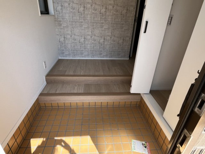 【玄関】 | 北葛城郡広陵町馬見北3丁目【リフォーム済】