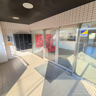 【エントランス】