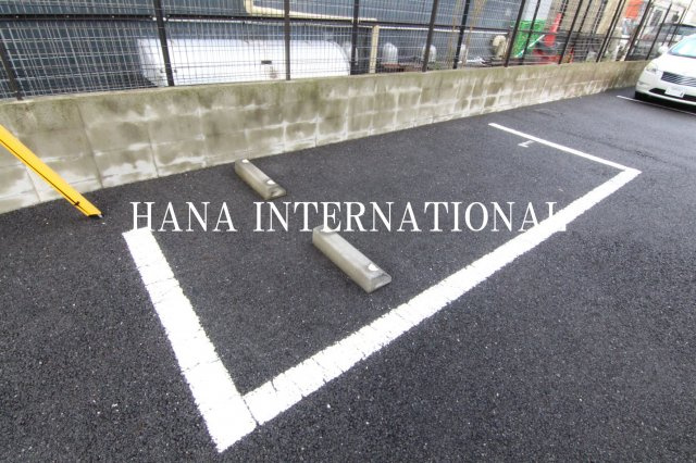 ガディス・パーク行徳壱番館の駐車場