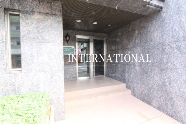 ガディス・パーク行徳壱番館のエントランス