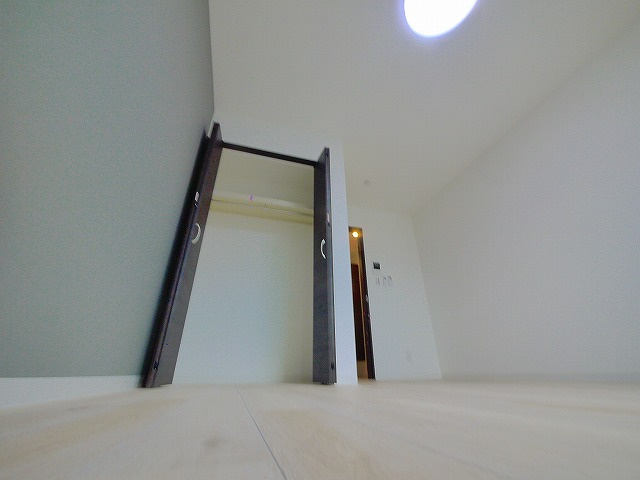 ジーメゾン新大宮の洋室