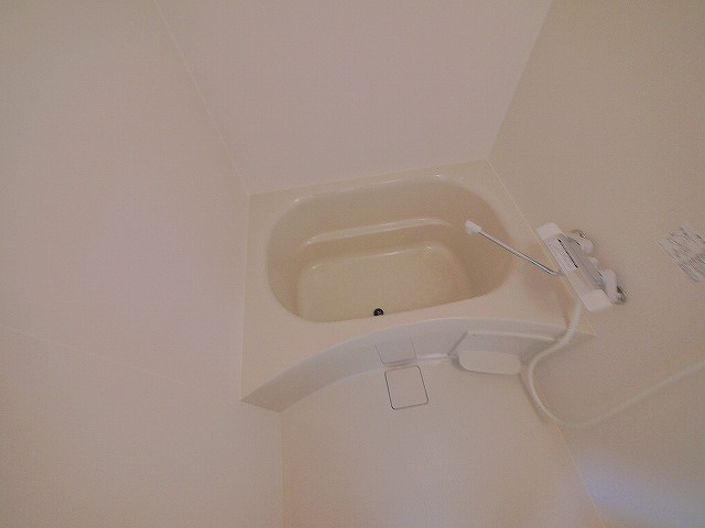 ジーメゾン新大宮の浴室