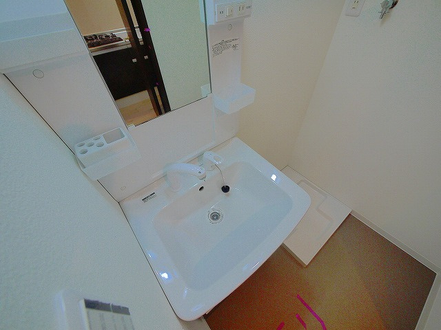 ジーメゾン新大宮の洗面所