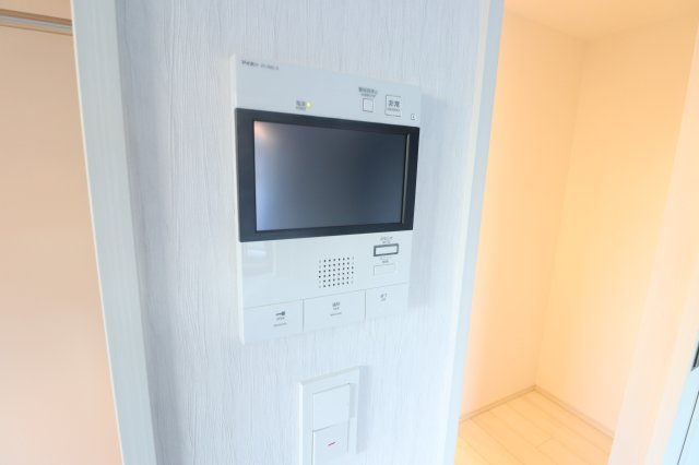 ラティエラ武蔵小杉のセキュリティ|同間取り別部屋の参考写真です。ｖ