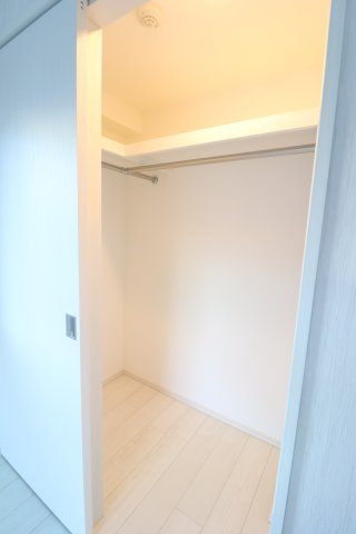 ラティエラ武蔵小杉の収納|同間取り別部屋の参考写真です。