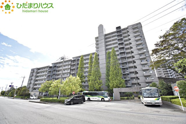 ワコーレ・ロイヤルガーデン・北本B棟の外観