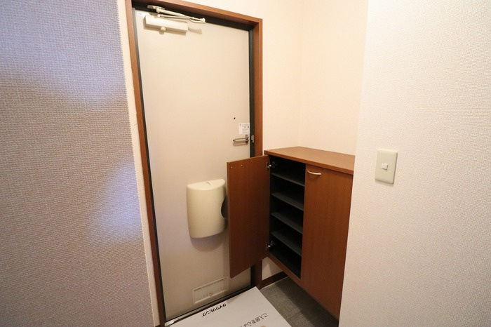 ロイヤルヴィーナスの玄関