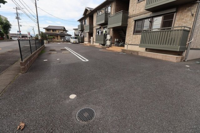 ロイヤルヴィーナスの駐車場