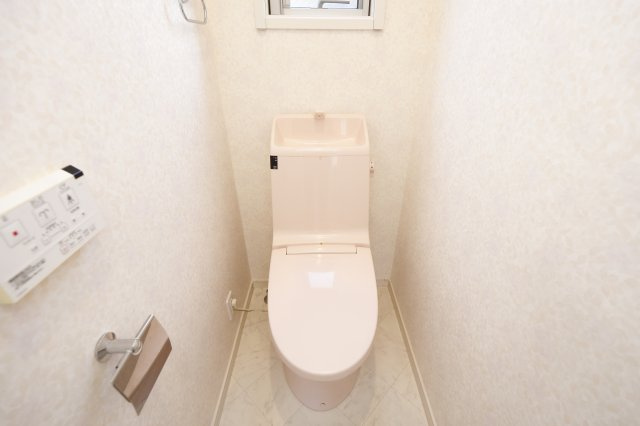 北小岩戸建のトイレ