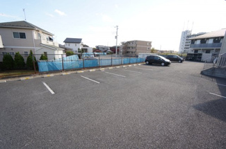 【駐車場】